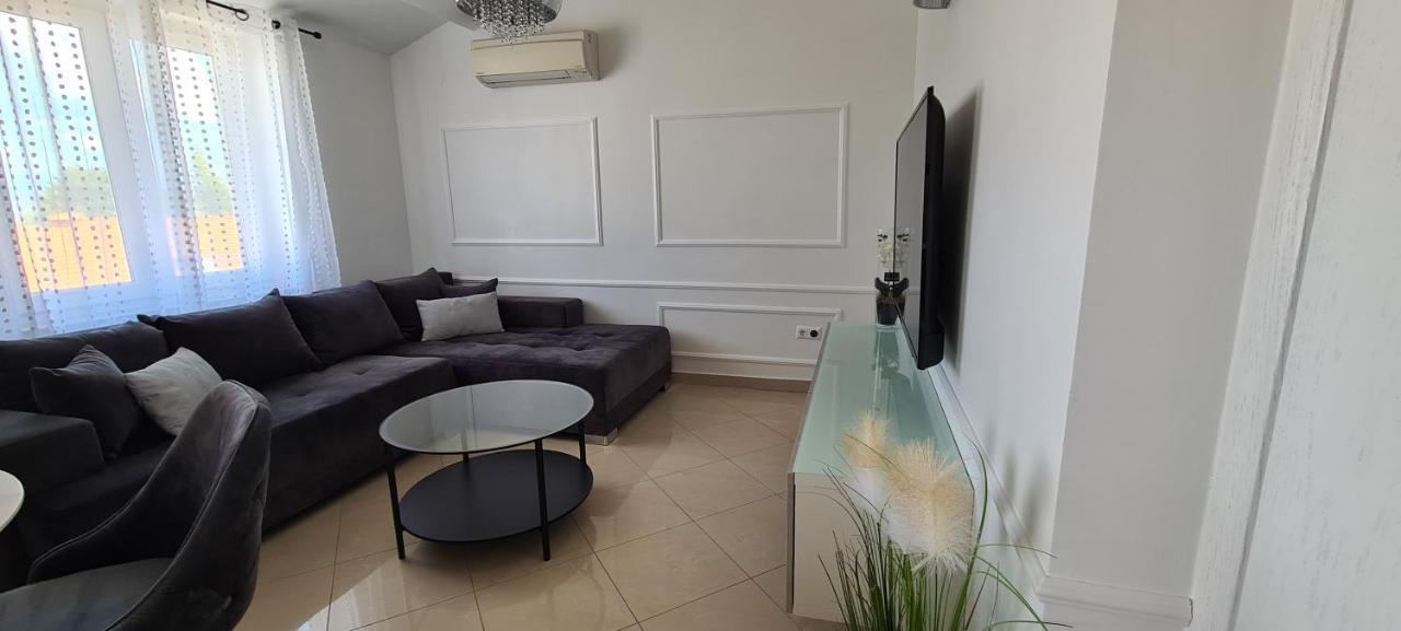 Apartman Moris Malinska Zewnętrze zdjęcie