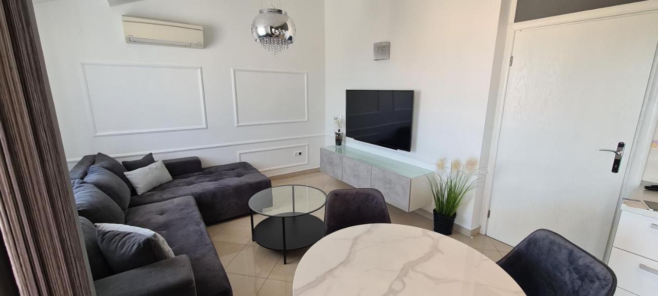 Apartman Moris Malinska Zewnętrze zdjęcie