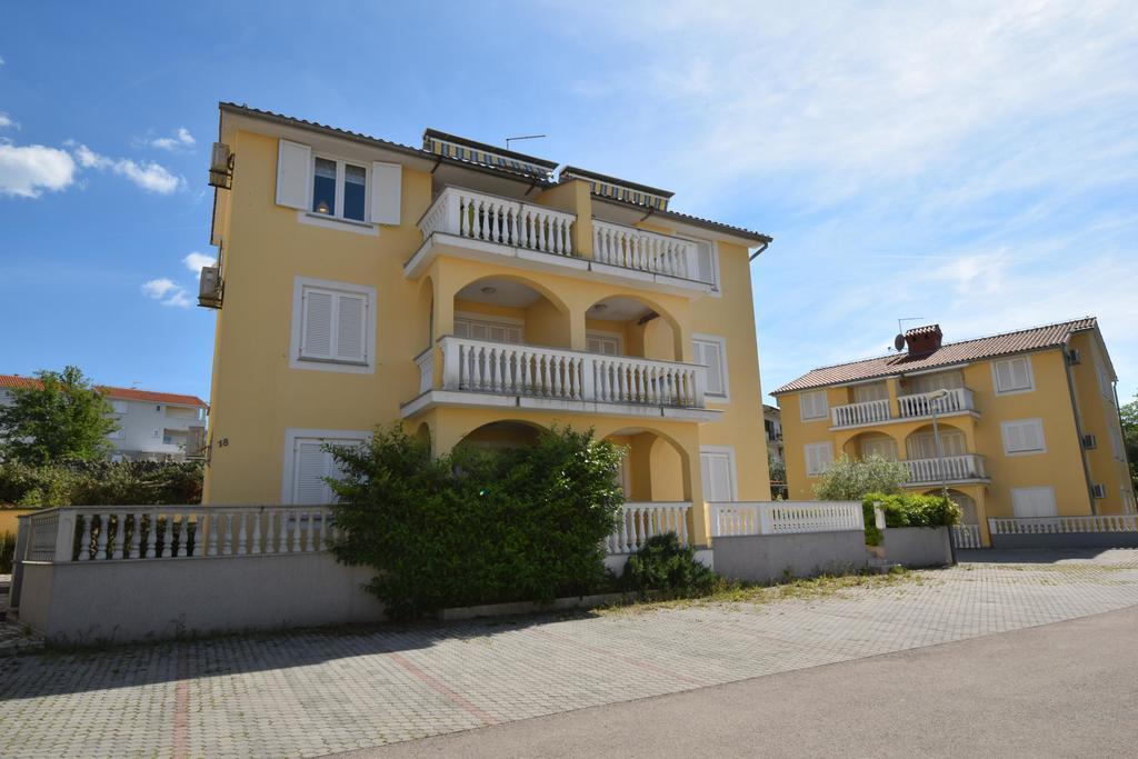Apartman Moris Malinska Zewnętrze zdjęcie